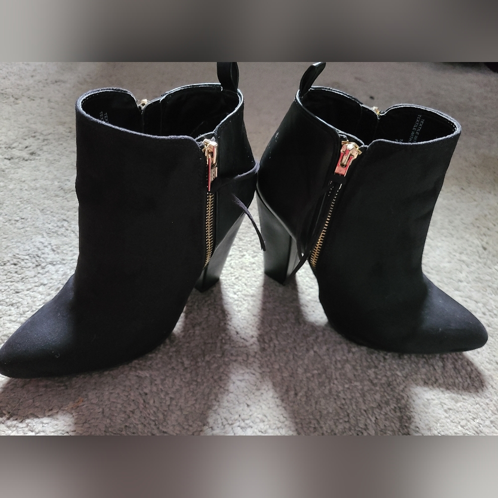 Mossimo Black Ankle Boots 6.5